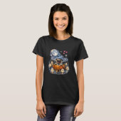 Halloween-pug die een pompoenboot roeit t-shirt (Voorkant volledig)