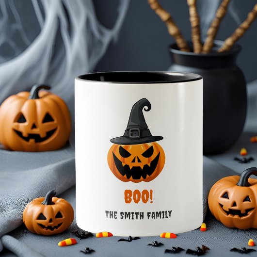 Halloween Pumpkin "BOO!" – Persoonlijke naam Tweekleurige Koffiemok