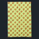 Halloween PUMPKINS Jack-O-Lantern Theedoek<br><div class="desc">Decoreer je keuken met deze leuke pompoenen keukenhanddoek. Maakt een geweldig seizoensgebonden huishouden of bruiloft cadeau! U kunt het aanpassen en tekst ook toevoegen. Bekijk mijn winkel voor veel meer kleuren en patronen!</div>