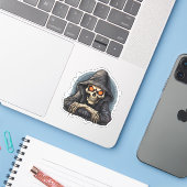 Halloween Scary Cartoon Bored Skelet Sticker (Laptop met iPhone)