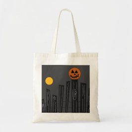 Halloween scène met pompoen, kraai en maan tote bag