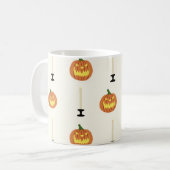 Halloween seamless pattern with pumpkins and candl koffiemok (Voorkant links)