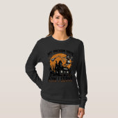Halloween serveerster shirt bezem gebroken humor_1 (Voorkant volledig)