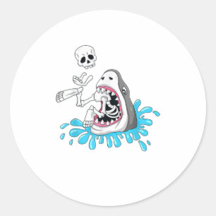 Halloween Shark Eats Skeleton Funny Ronde Sticker
