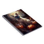 Halloween Siamese kat met pompoenen eng Notitieboek (Rechterzijde)