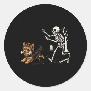 Halloween Skelet Jachtende Yorkie Hond Griezelig H Ronde Sticker