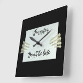 Halloween Skeleton Sign Niet Late Naam Custom Vierkante Klok (Hoek)