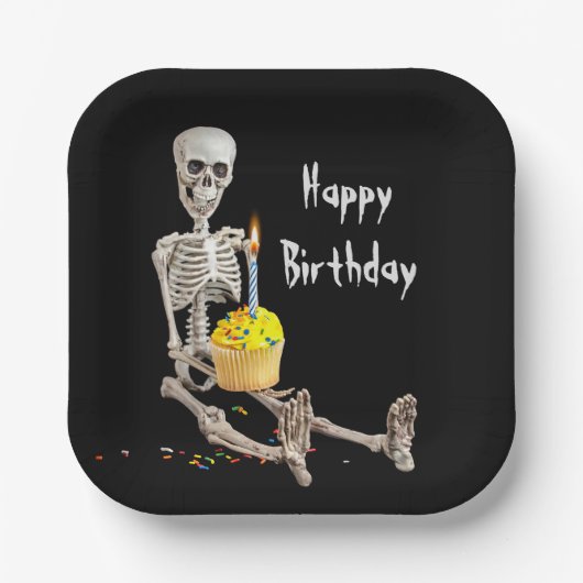 Halloween Skeleton verjaardagscupcake op zwart Papieren Bordje (Voorkant)