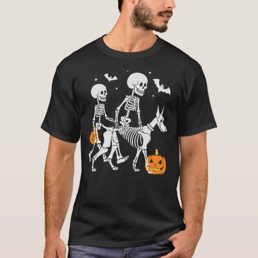 Halloween Skeleton Walking Doberman Dog T-shirt (Voorkant)