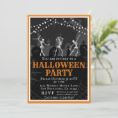 Halloween Skeletons Graveyard Kostuum Party Kaart (Staand voorkant)