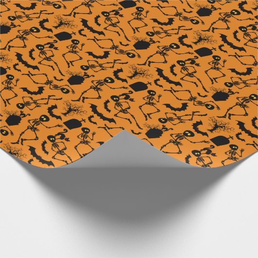 Halloween Skeletons Macabre Dance Cadeaupapier (Hoek)