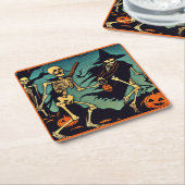 Halloween - skeletten houtsnede 2 kartonnen onderzetters (Schuin)