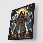 Halloween slangen in spookachtige kleding bij sche vierkante klok (Hoek)