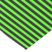 Halloween Slime Green en Black Stripe Medium Tafelloper (Hoek)