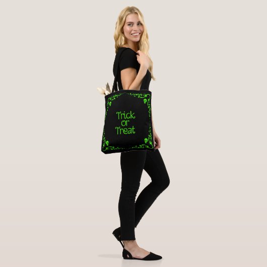 Halloween Slime Green Trick or Treat Tote Bag (Op model)