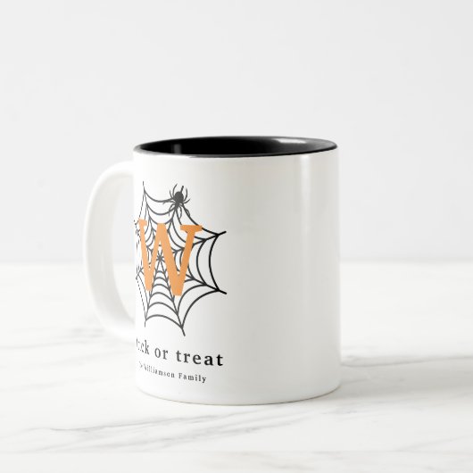 Halloween Spin Web Trick or treat Monogram Tweekleurige Koffiemok (Voorkant links)