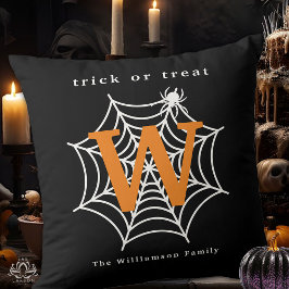 Halloween Spinnenweb Trick or Treat Monogram Kussen
