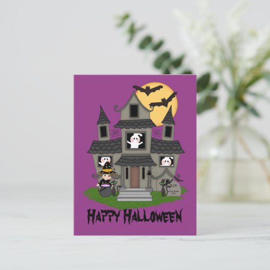 Halloween spookhuis en kleine heks paarse briefkaart (Staand voorkant)