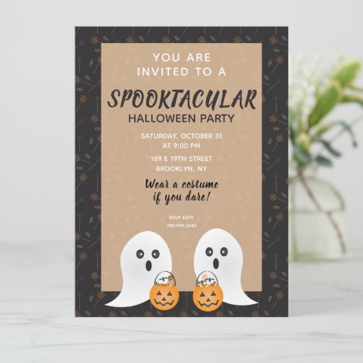 Halloween Spooktacular Geesten Trick or Treaten Kaart (Staand voorkant)