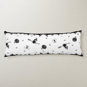 Halloween Spooky Black en White Lichaamskussen (Achterkant)