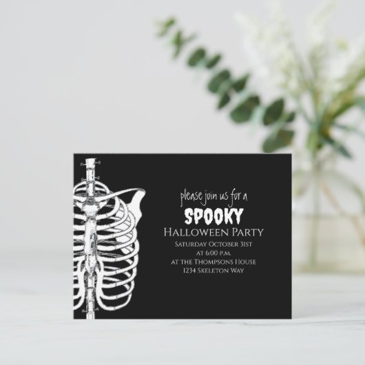 Halloween Spooky Skeleton QR Code Social Media Briefkaart (Staand voorkant)