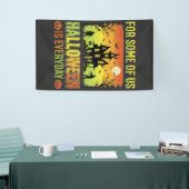 Halloween Spukhuis Voor Sommigen Van Ons Spandoek (Beurs)