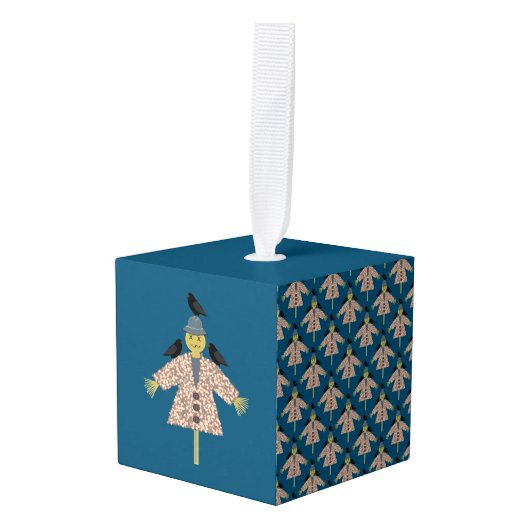 Halloween Straw Scarecrow en Ravens Patterned Decoratie (Voorkant hoekig)