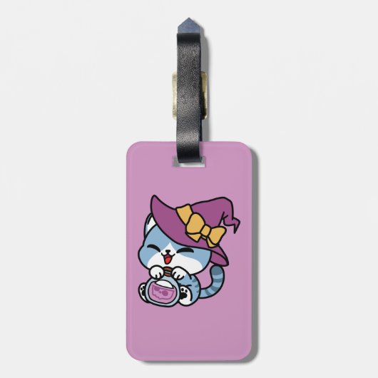 Halloween Tabby Cat – Witch Hat & Potion Art Bagagelabel (Achterkant verticaal)