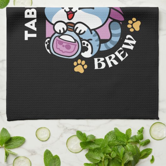 Halloween Tabby Cat – Witch Hat & Potion Art Theedoek (Gevouwen)