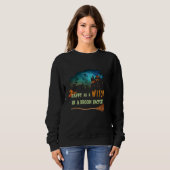 Halloween  Tees Happy As A WITCH In A Broom Factor (Voorkant volledig)