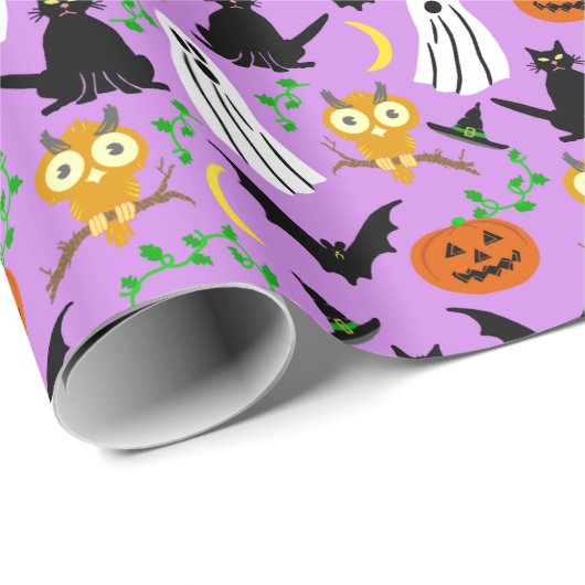 Halloween Theme Collage Toss Pattern Paars Cadeaupapier (Rol Hoek)