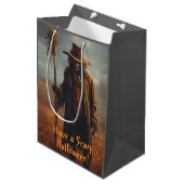 Halloween Theme - Scary Looking Scarecrow Medium Cadeauzakje (Voorkant Gekanteld)