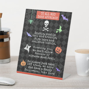 Halloween Trick of Treing Pandemic Poem Reclamebord Met Voetstuk