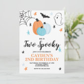 Halloween TWEE Griezelen 2de Verjaardag Blauwe Pom Kaart (Staand voorkant)