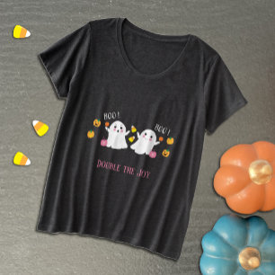 Halloween Twin Mom-to-Be T-Shirt   Geesten