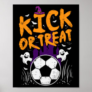 Halloween Voetbal Schop Of Behandel Voetbal Kostuu Poster