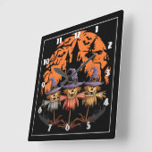Halloween vogelverschrikker trio onder een griezel vierkante klok (Hoek)