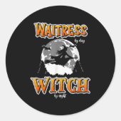Halloween Waitress Witch, Funny Cute Restaurant Se Ronde Sticker (Voorkant)