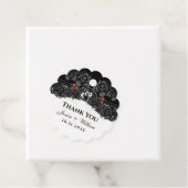 Halloween Wedding Black White Skeletons SCALLOPED Bedankjes Labels (In situ)