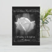 Halloween Wedding-White Rose Invitation Kaart (Staand voorkant)