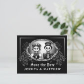Halloween Wedding Zwart Wit Leuke Skeletten Aankondigingskaart (Staand voorkant)
