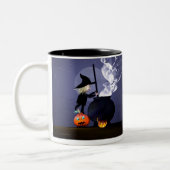 Halloween Witch en Cauldron Tweekleurige Koffiemok (Links)
