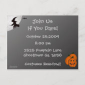 Halloween Witch in Flight Party Uitnodigingen (Achterkant)