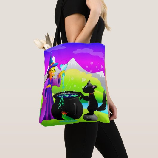 Halloween Witch met Magische Potie en Zwarte Kat Tote Bag (Dichtbij)