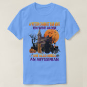 Halloween Witch on Wine and Funny Abyssian Cat C T-shirt (Design voorkant)