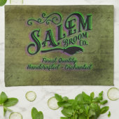 Halloween Witch Salem Broom Company Sign Theedoek (Gevouwen)