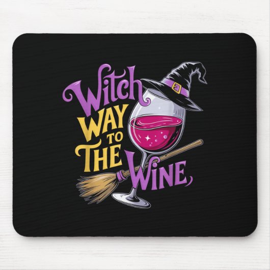 Halloween Witch Way To The Wine Funny Witch Wine L Muismat (Voorkant)