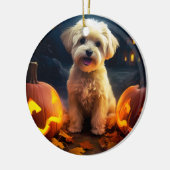 Halloween Yorkipoo met pompoenen eng Keramisch Ornament (Links)