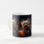 Halloween Yorkshire Terrier met pompoenen eng Koffiemok (Voorkant links)