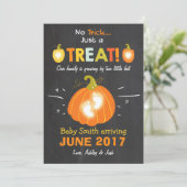 Halloween zwangerschapsaankondiging Trick or treat Aankondiging (Staand voorkant)